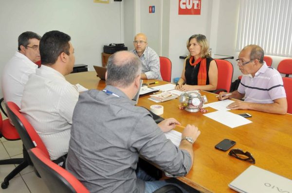 Fenadados e Serpro negociam proposta de banco de horas