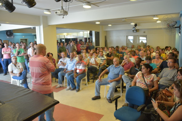 Trabalhadores da IplanRio aceitam proposta da empresa