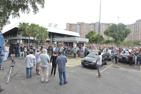 Trabalhadores do Serpro aprovam greve por tempo indeterminado a partir do dia 08/10