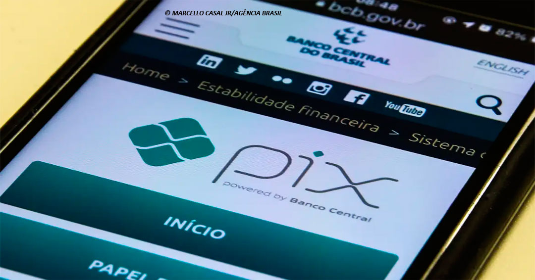 Ataque americano ao Pix é fruto de interesse de empresas privadas